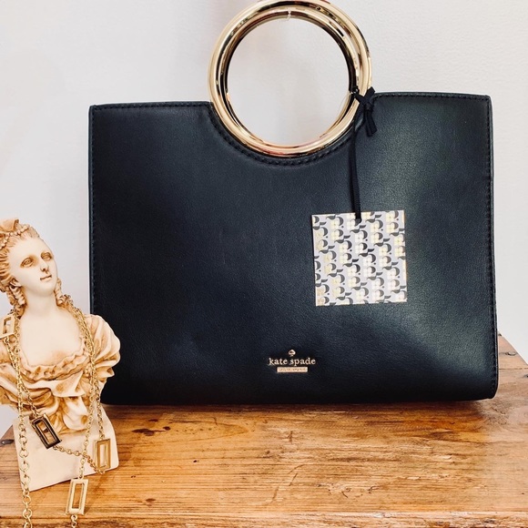 Meet the Posher, Lauren π Poshmark Ambassador, Style & Wardrobe Consultant πΈπ - Picture 10 of 16